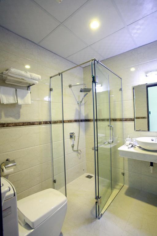 Phu Cuong Hotel Дананг Экстерьер фото